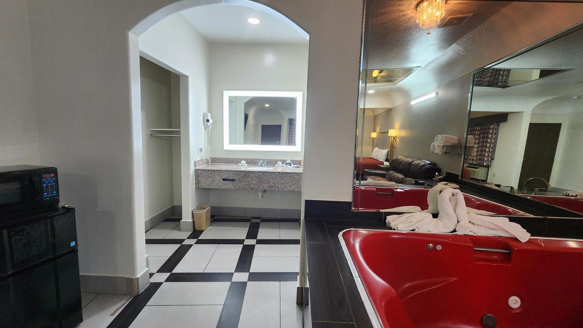 Scottish Inn & Suites Sam Houston Parkway Екстер'єр фото