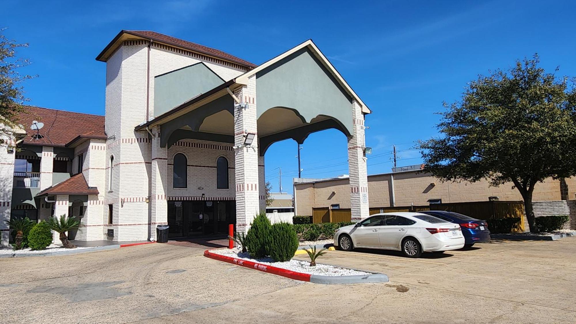 Scottish Inn & Suites Sam Houston Parkway Екстер'єр фото